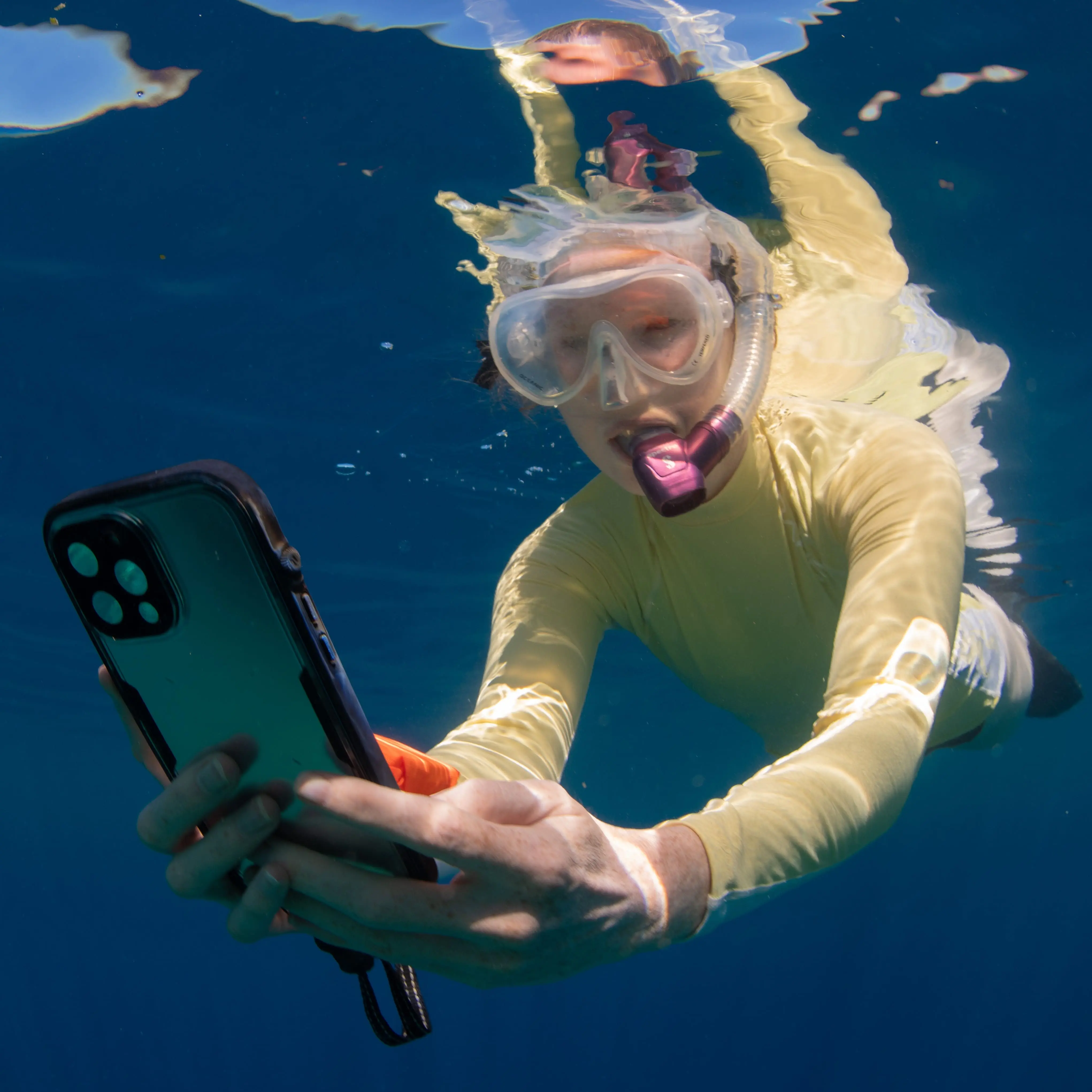 iPhone 16 Pro - Waterproof Case, Total Protection - Image 18